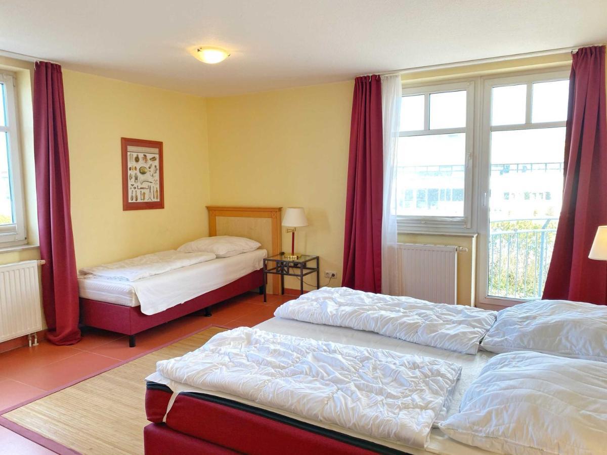 Appartements Am Rondell Neddesitz, Appartement 305 Стая снимка